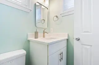 648 Ocean Boulevard W, Holden Beach, NC 28462 — 3-bedroom home in Bacon Island Harbor, Holden Beach, NC, photo 18 of 65: mls-DSC05414