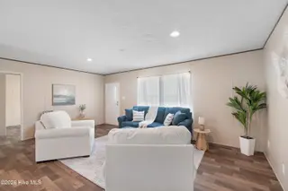 876 Yaupon Drive SW, Calabash, NC 28467 — 3-bedroom manufactured home in Clariday Estates, Calabash, NC, photo 6 of 32