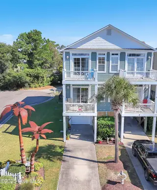 606 Tennessee Avenue 1, Carolina Beach, NC 28428 – photo 1: Exterior 1