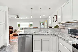 108 Farm Drive, Elizabeth City, NC 27909 – photo 7: 66_016__39a5720_declutter_f2a7cc22
