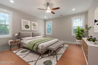 2401 Starling Lane, New Bern, NC 28562 – photo 4: First Floor Primary Suite