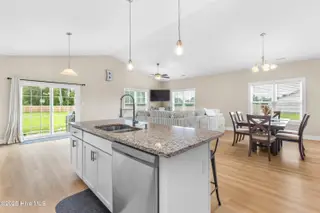 305 E Theriault Court, Jacksonville, NC 28540 – photo 5: 16 (18)