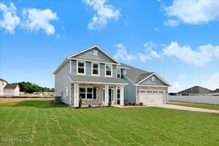 102 Oxford Court, La Grange, NC 28551 – photo 3: 02-102 Oxford Court-2