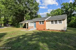 218 Banks Court, Goldsboro, NC 27534 – photo 4: 218 Banks Ave - Exteriors-4