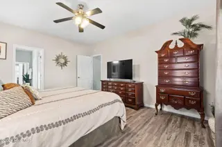 1401 E Oak Island Drive, Oak Island, NC 28465 – photo 13: 15-web-or-mls-cammediallc.com (46 of 54)