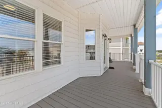 6621 W Beach Drive, Oak Island, NC 28465 – photo 5: 6621 W Beach Drive