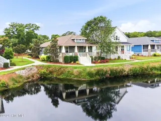 1693 Clove Hitch Lane SW, Ocean Isle Beach, NC 28469 — 3-bedroom home in Waterway Cove, Ocean Isle Beach, NC, photo 2 of 45: 002_1693_clove_hitch_lane_sw-2_548