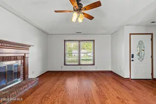 609 Mallard Drive, Jacksonville, NC 28540 — 3-bedroom home in Mallard Creek, Jacksonville, NC, photo 6 of 26: mallard-6