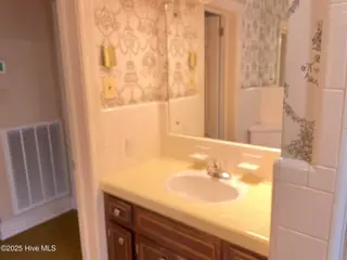 1701 Anderson Street NW, Wilson, NC 27893 – photo 14: IMG_4851