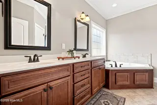 1701 Cambria Drive B, Greenville, NC 27858 – photo 17: 37-web-or-mls-IMG_0075
