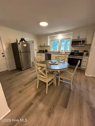 5326 Masonboro Loop Road, Wilmington, NC 28409 – photo 8: IMG_0924