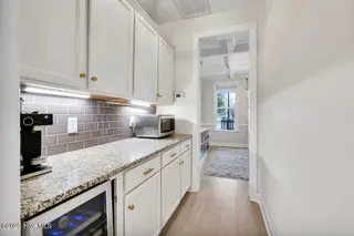 5004 Laurenbridge Lane, Wilmington, NC 28409 – photo 10: BUTLERS PANTRY