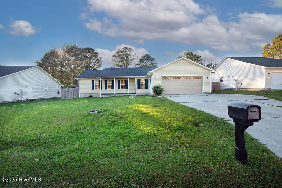 304 Carlisle Court, Jacksonville, NC 28540 – photo 1 of 36: Front Elevation