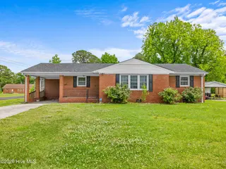 114 Country Club Road, Jacksonville, NC 28546 – photo 2: a02a0004