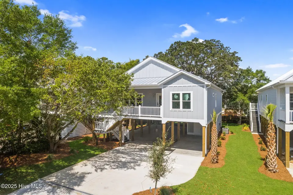 104 NE 36th Street, Oak Island, NC 28465 – photo 1 of 53: 1-web-or-mls-CAMMediaLLC.com (8 of 51)