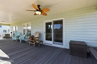 315 Brunswick Avenue W, Holden Beach, NC 28462 – photo 23: 35_315_brunswick_ave_w_035