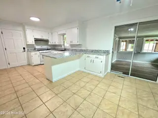 1018 Karen Drive, New Bern, NC 28562 – photo 10: 1018 Karen Kitchen Combo Dining