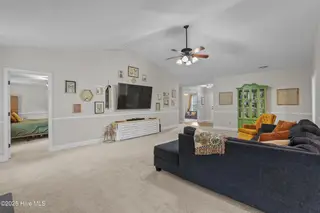 195 Lee Rogers Road, Hubert, NC 28539 — 3-bedroom home in Trailwood, Hubert, NC, photo 5 of 28