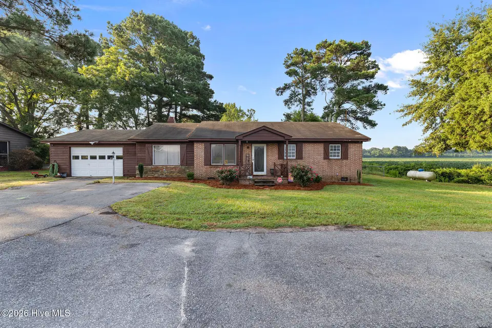 4098 Us Highway 13 N, Goldsboro, NC 27534 – photo 1 of 19: 5T5A5537