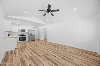 3660 Lakeview Drive SW, Supply, NC 28462 – photo 2: 10_living room