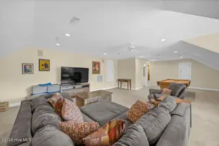 1907 Pembroke Jones Drive, Wilmington, NC 28405 — 4-bedroom home in Landfall, Wilmington, NC, photo 24 of 49: 021_img_1253_802