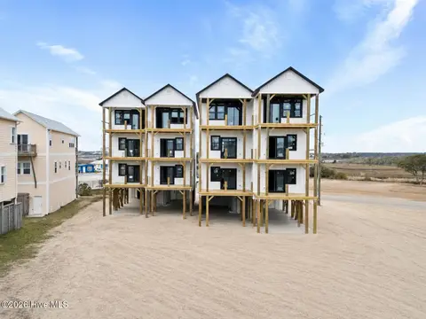 203 Shell Road, Surf City