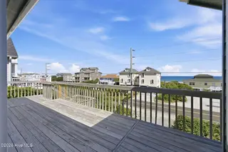 1821 S Shore Drive, Surf City, NC 28445 – photo 7: 7-web-or-mls-07