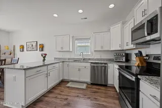 1010 Blue Water Boulevard, New Bern, NC 28562 – photo 21: 31-web-or-mls-DSC_2497