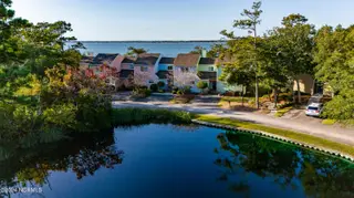 214 Mcginnis Drive, Pine Knoll Shores, NC 28512 – photo 6: 214 McGinnis