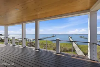 4741 S Shore Drive, Morehead City, NC 28557 – photo 11: 11-web-or-mls-4741 S Shore Dr 014