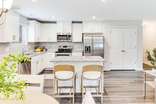 1316 N Fisher King Drive SE, Bolivia, NC 28422 — 3-bedroom home in Avalon, Bolivia, NC, photo 10 of 33: Kitchen Island