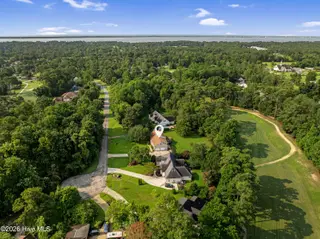 415 Hillcrest Drive, Morehead City, NC 28557 – photo 2: Beautiful Brandywine home