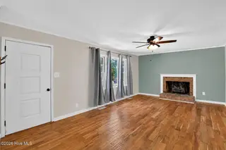 6960 Us 70 Highway E, New Bern, NC 28560 – photo 4: Living room 2