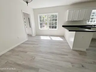 213 Country Place Road, Wilmington, NC 28409 — 3-bedroom home in Country Place, Wilmington, NC, photo 7 of 28: IMG_2774