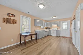 200 Bell Creek Drive, Beaufort, NC 28516 — 2-bedroom home in Bell Creek, Beaufort, NC, photo 3 of 28: 200 Bell Creek Dr