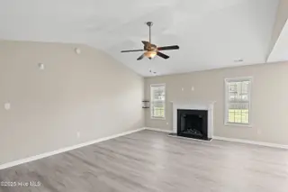 112 Pembury Way, Richlands, NC 28574 – photo 6: 06
