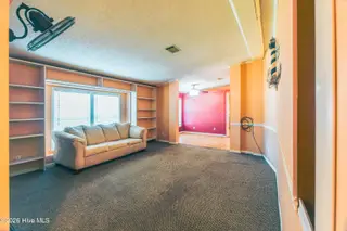 118 Woodland Drive, Swansboro, NC 28584 — 3-bedroom manufactured home in Hadnot Creek, Swansboro, NC, photo 6 of 16: Living room