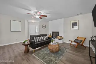 2062 Hunters Ridge Drive, Midway Park, NC 28544 – photo 6: 22-web-or-mls-2062 Hunters Ridge Drive 6
