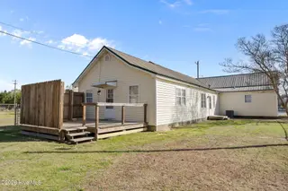 1304 Albemarle Avenue, Tarboro, NC 27886 – photo 8: 20-web-or-mls-IMG_0008