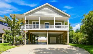 326 NE 56th Street, Oak Island, NC 28465 – photo 5