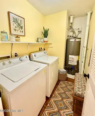 108 W Victoria Court F, Greenville, NC 27834 – photo 11: collov-ai_20260220170730_kpu5xk