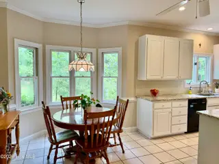 204 Firestone Court, New Bern, NC 28562 – photo 22: Dinette