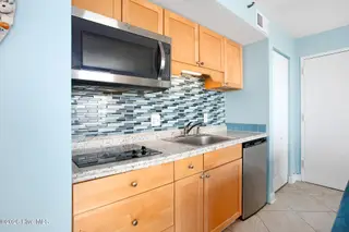 2700 N Lumina Avenue Unit 710, Wrightsville Beach, NC 28480 — 1-bedroom condo in Shell Island Resort, Wrightsville Beach, NC, photo 10 of 26: Shell Island Resort 710 10
