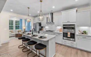 621 Dressage Way, Wilmington, NC 28411 — 5-bedroom home in Scotts Hill Village, Wilmington, NC, photo 12 of 20: Kitchen/SunroomSIMILAR HOME NOT SUBJECT