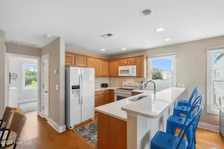 1617 Mackerel Lane Apt B, Carolina Beach, NC 28428 – photo 10: IMG_3289
