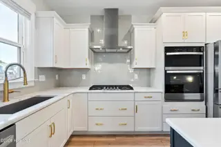 1368 Trisail Terrace, Wilmington, NC 28412 – photo 23: 1368 Trisail new kitchen 2