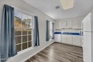 4937 Marlin Court, Wilmington, NC 28403 — 3-bedroom townhome in Stones Throw, Wilmington, NC, photo 4 of 26: 004_img_8858_192