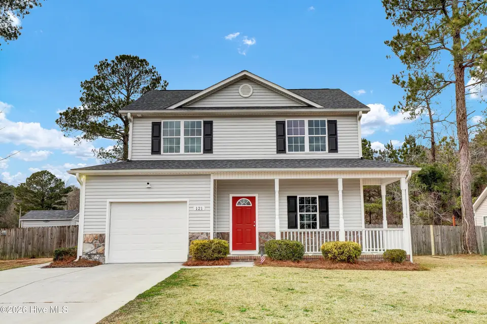 121 Walnut Hills Drive, Richlands, NC 28574 – photo 1 of 27: 1
