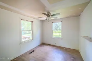 409 S Bodenheimer Street, Burgaw, NC 28425 — 3-bedroom home, Burgaw, NC, photo 15 of 33: 14-web-or-mls-409 S Bodenheimer St-114