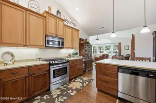 904 Muirfield Place, New Bern, NC 28560 – photo 18: 48-web-or-mls-0C0A8862